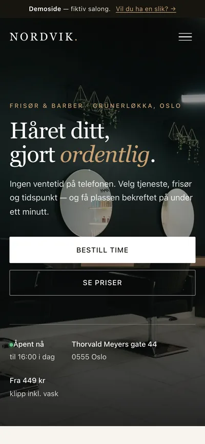 Samme frisørnettside vist på mobil